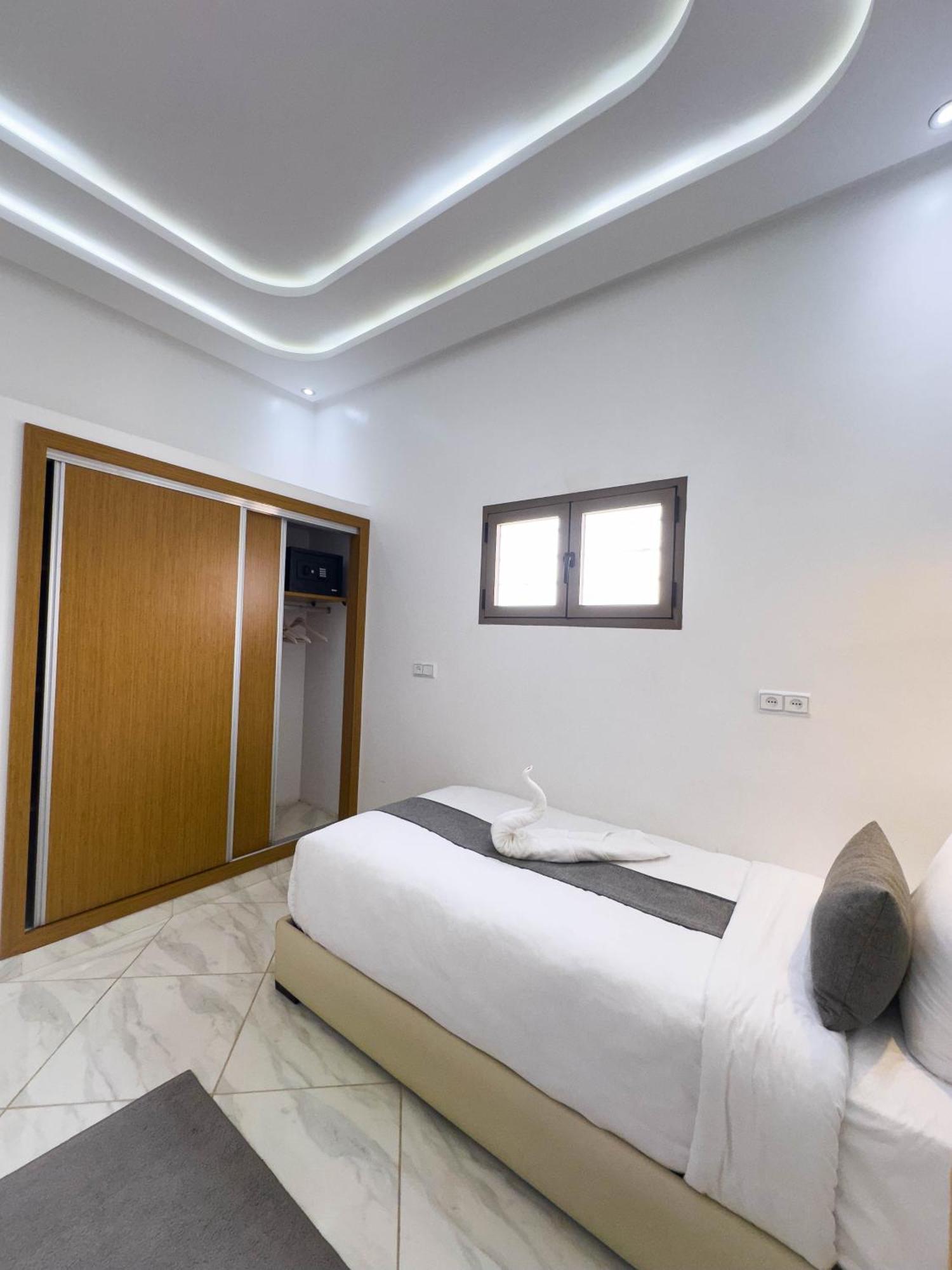 Hotel Apartment America Дахла Екстер'єр фото