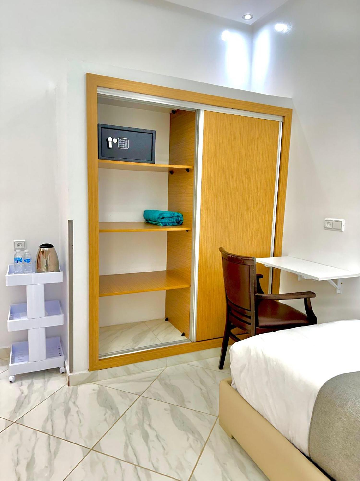 Hotel Apartment America Дахла Екстер'єр фото